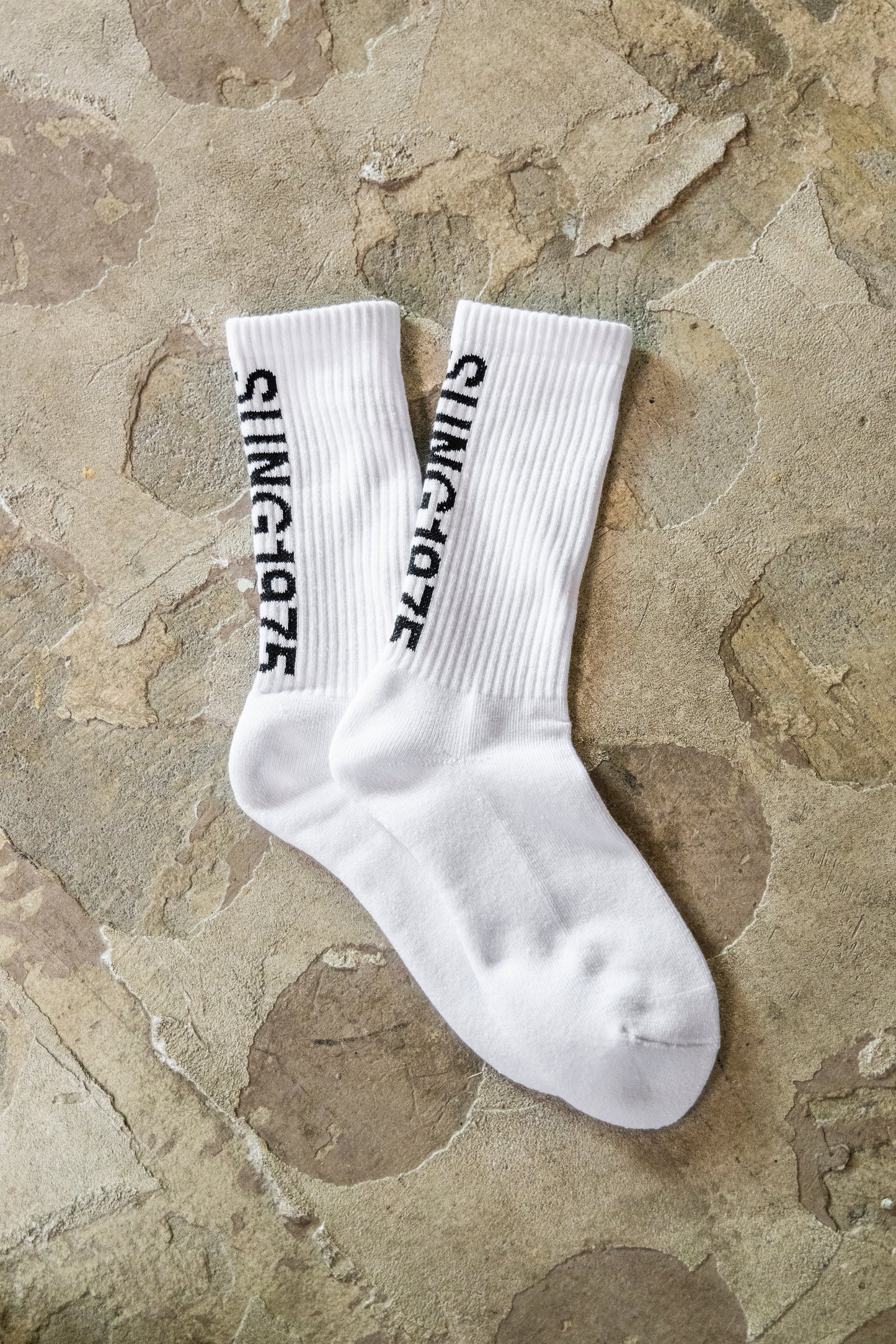 BACK LINE LOGO SOCKS