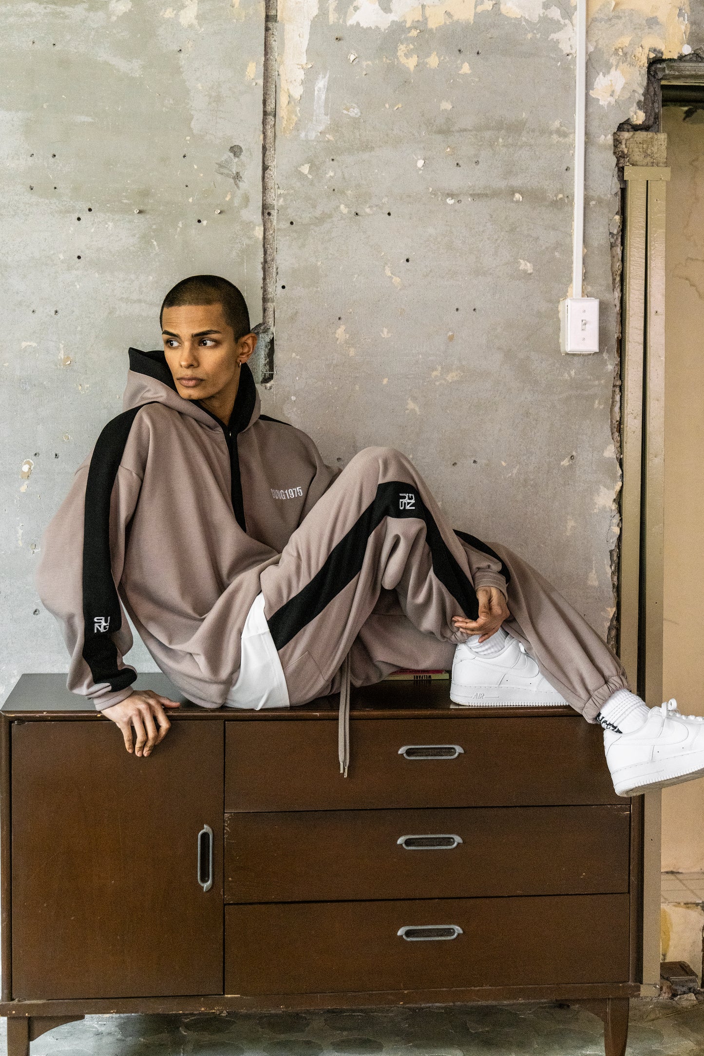 【4/1発送】BONDED SIDE LINE PANTS