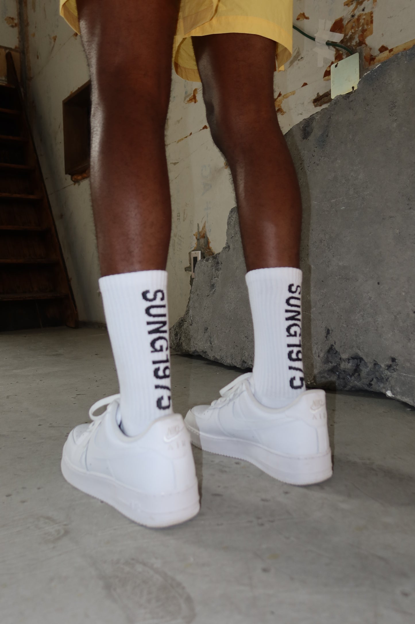 BACK LINE LOGO SOCKS