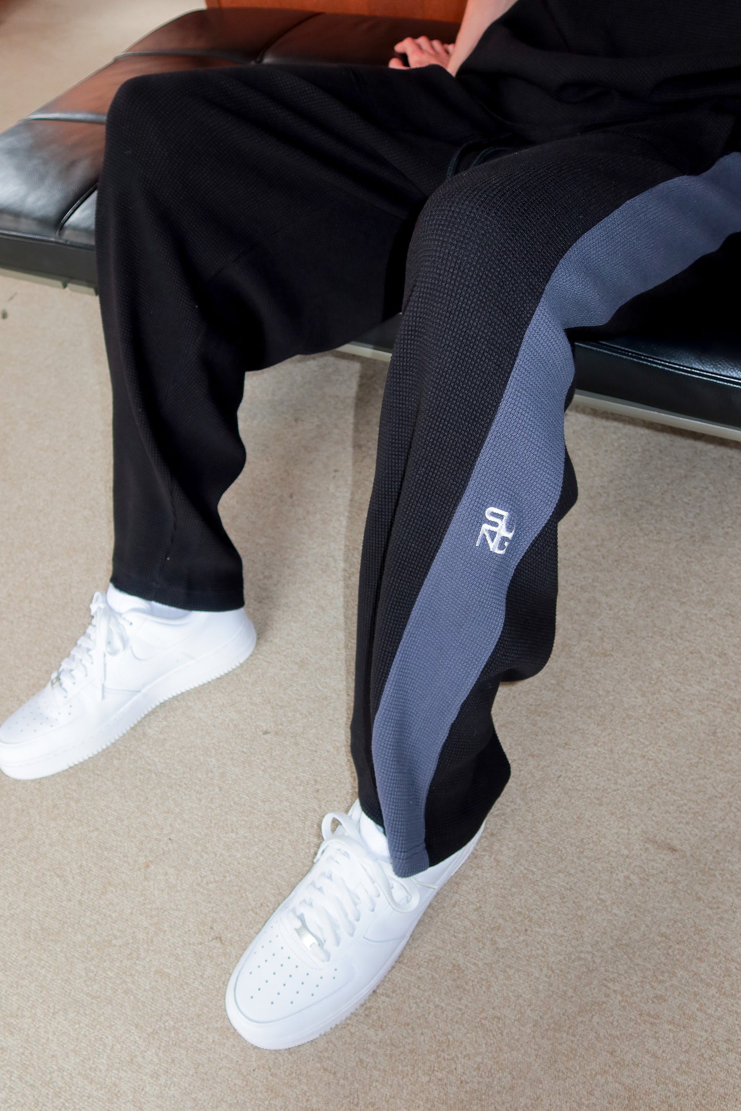 PANEL SIDE LINE WAFFLE PANTS