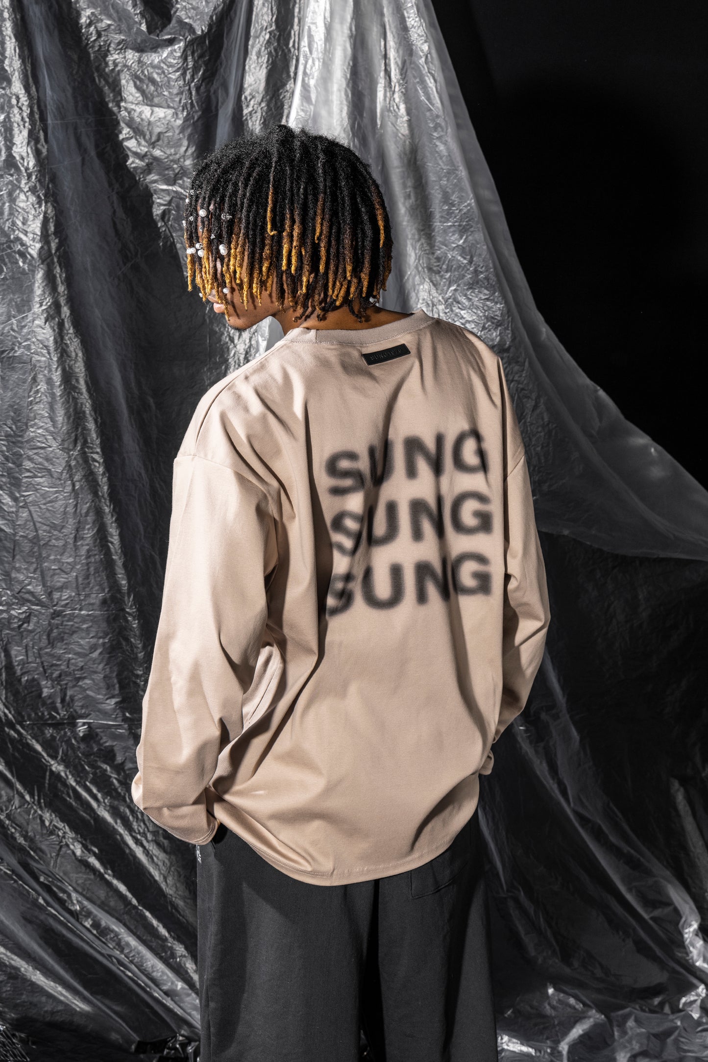SPRAY LIKE LOGO LONG T SHIRT