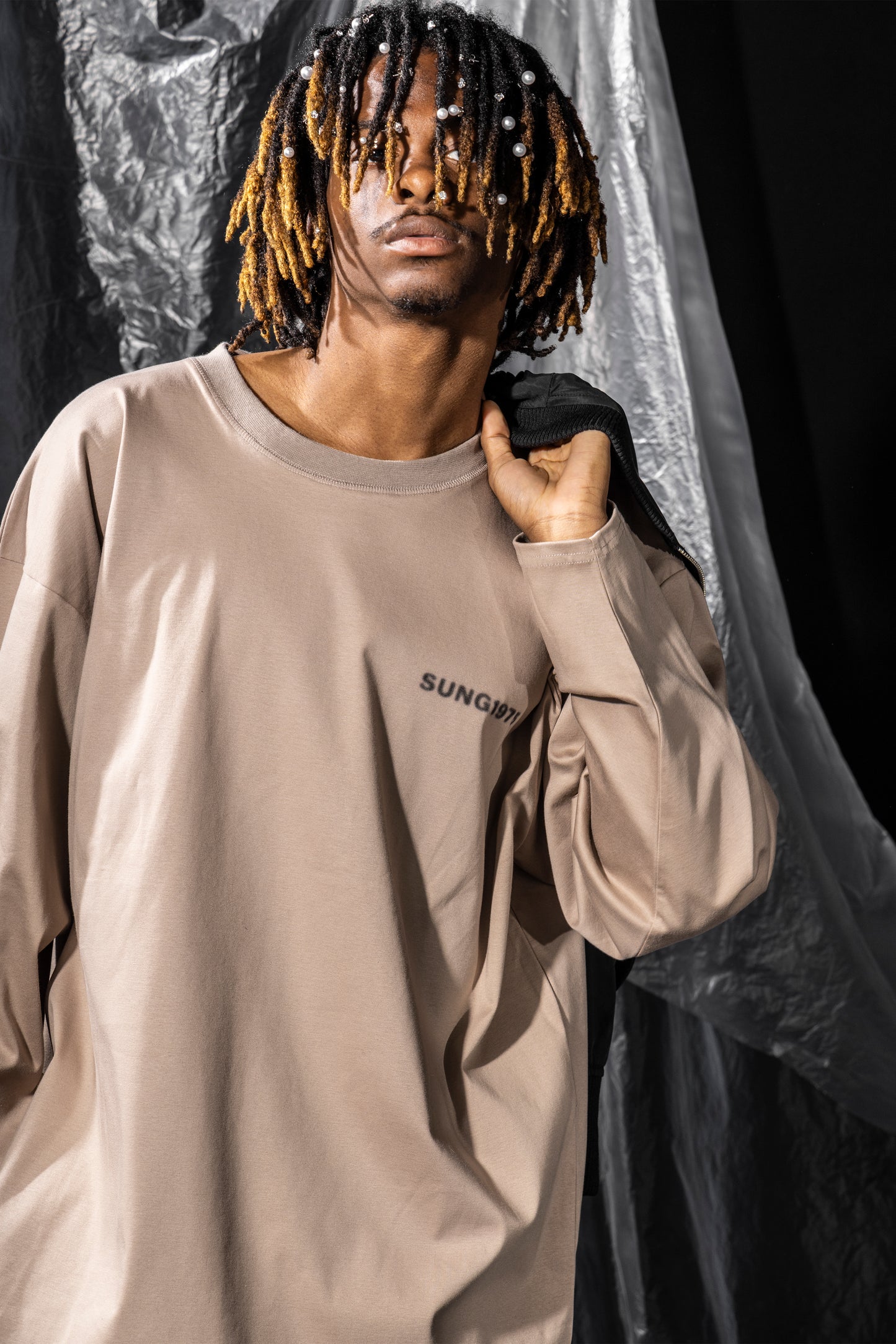 SPRAY LIKE LOGO LONG T SHIRT
