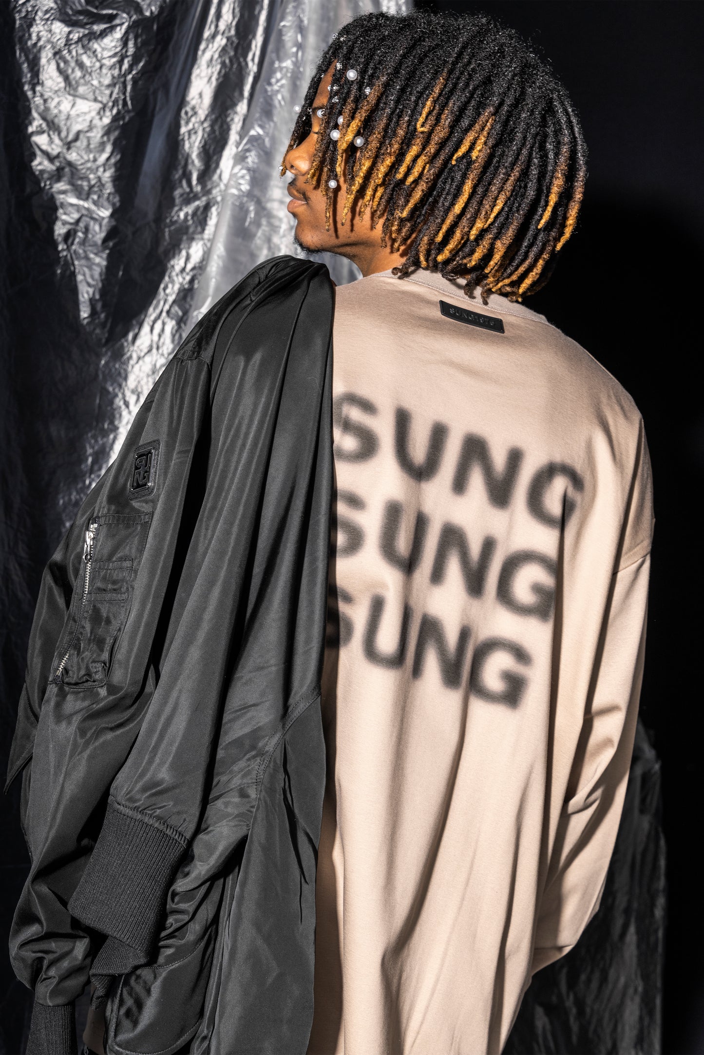 SPRAY LIKE LOGO LONG T SHIRT