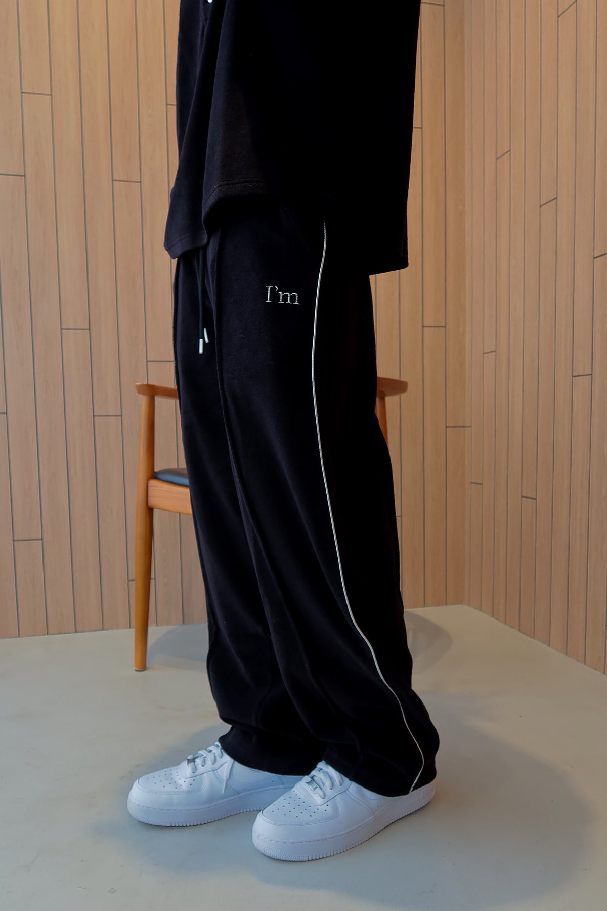 I'M LOGO PILE SIDE LINE PANTS