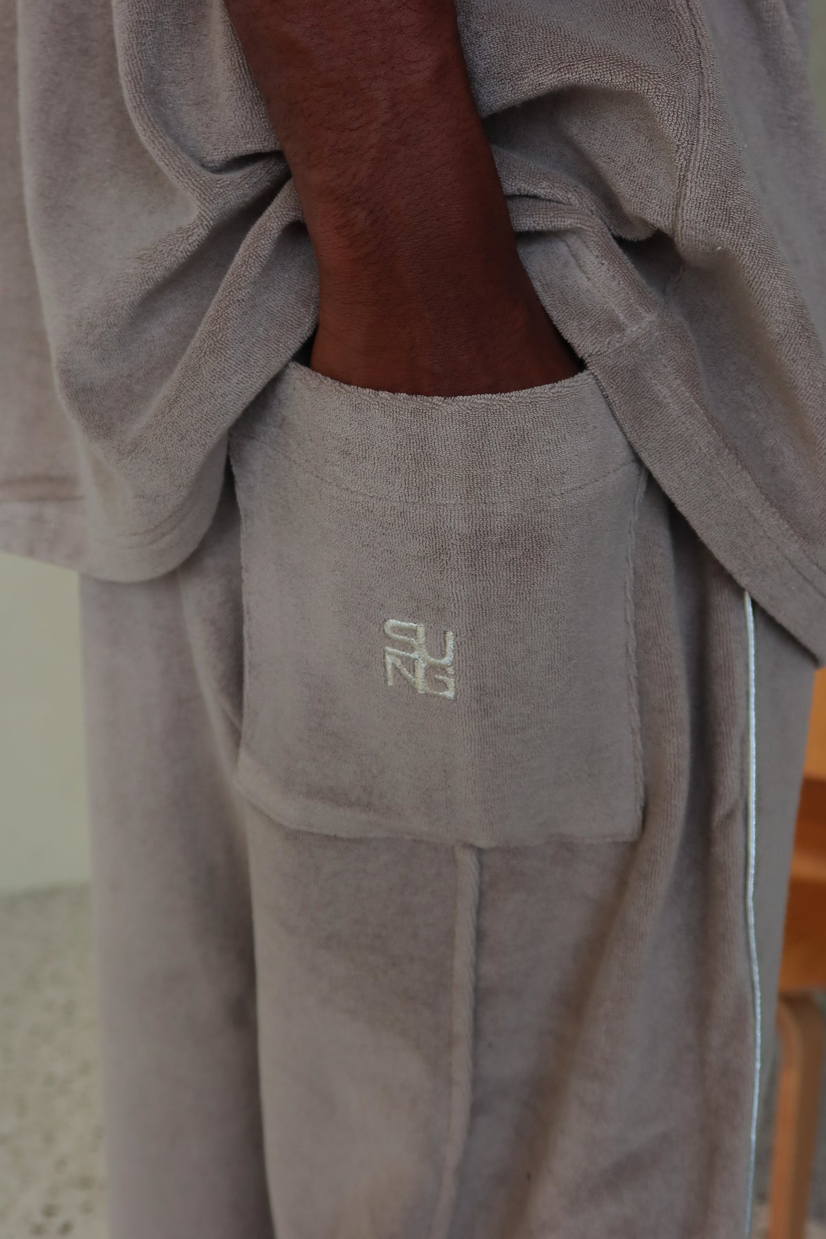 I'M LOGO PILE SIDE LINE PANTS